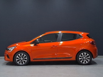 Used Renault Clio 2023 for sale - 77797464: Photo