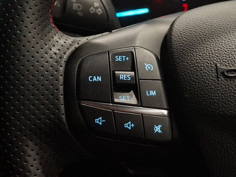 Used Ford Focus 2023 for sale - 76785860: Photo 17