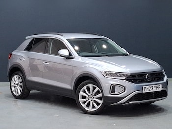 Used Volkswagen T-Roc 2023 for sale - 78361075: Photo
