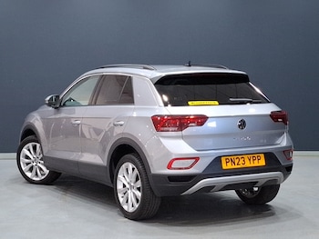 Used Volkswagen T-Roc 2023 for sale - 78361075: Photo