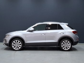Used Volkswagen T-Roc 2023 for sale - 78361075: Photo