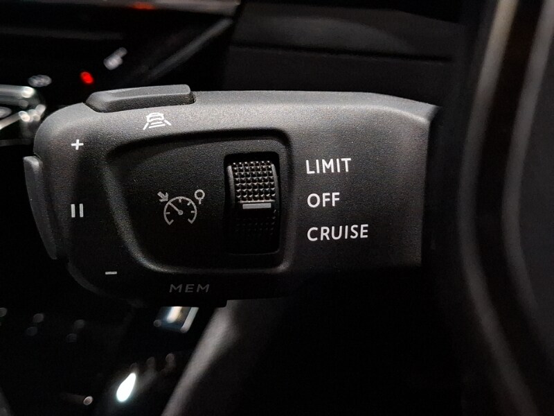 Used Peugeot 2008 2021 for sale - 77678075: Photo 18