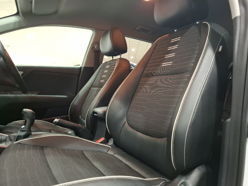 Used Kia Stonic 2023 for sale - 78041096: Photo 12