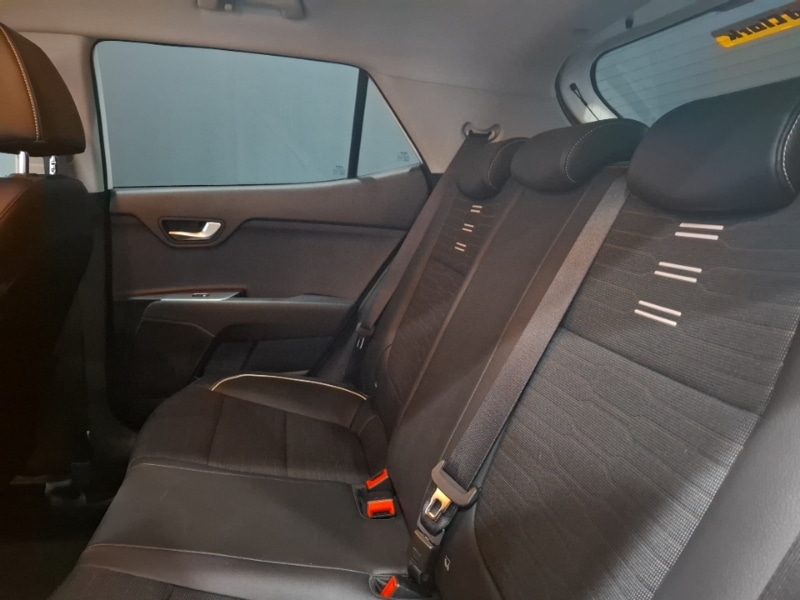 Used Kia Stonic 2023 for sale - 78041096: Photo 6