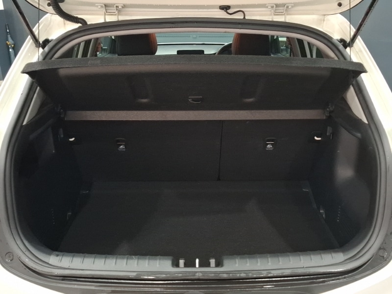 Used Kia Stonic 2023 for sale - 78041096: Photo 8