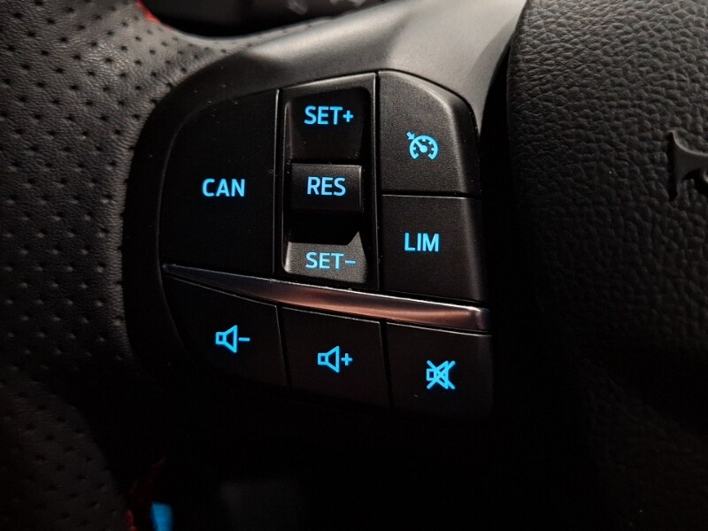 Used Ford Focus 2023 for sale - 77815788: Photo 17