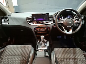 Used Kia Ceed 2024 for sale - 76822180: Photo