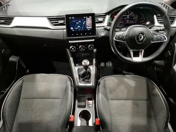 Used Renault Captur 2024 for sale - 79387206: Photo