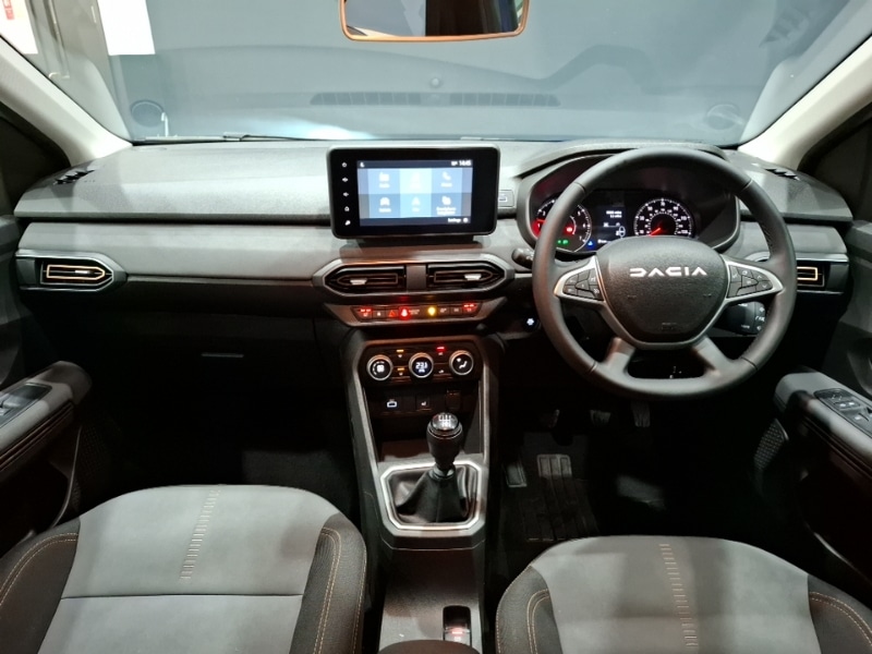 Used Dacia Sandero Stepway 2024 for sale - 76987389: Photo 2