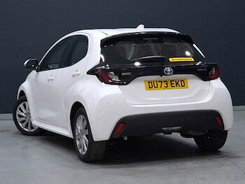 Used Toyota Yaris 2023 for sale - 78490418: Photo