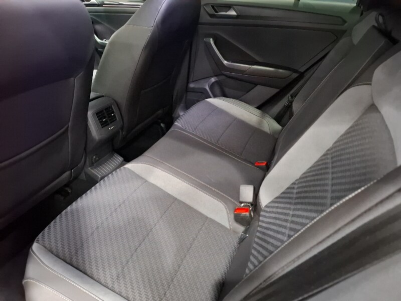 Used Volkswagen T-Roc 2018 for sale - 77078140: Photo 6