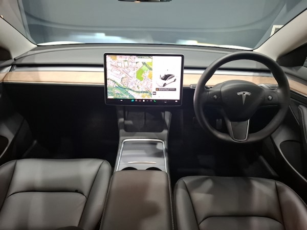 Used Tesla Model 3 2021 for sale - 76213251: Photo 2