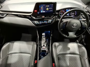 Used Toyota C-HR 2022 for sale - 79273833: Photo