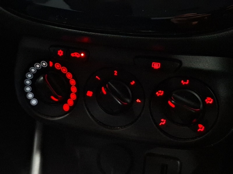 Used Vauxhall Corsa 2018 for sale - 76451152: Photo 15