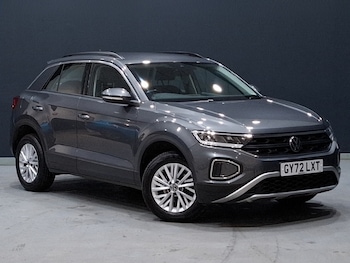 Used Volkswagen T-Roc 2022 for sale - 77644408: Photo