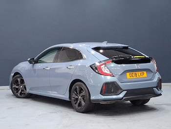 Used Honda Civic 2018 for sale - 76199108: Photo 3