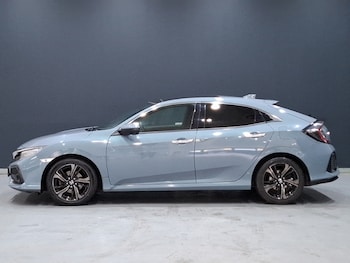Used Honda Civic 2018 for sale - 76199108: Photo 4