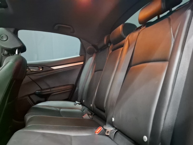 Used Honda Civic 2018 for sale - 76199108: Photo 6