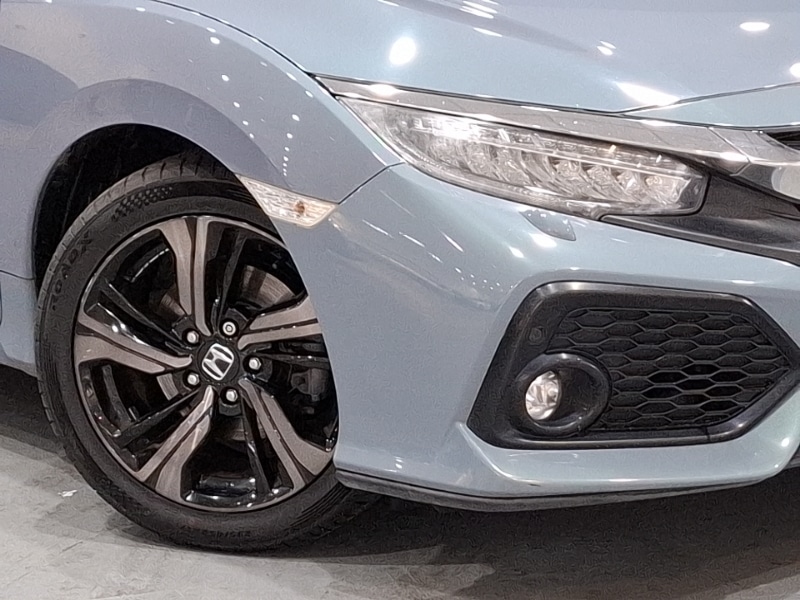 Used Honda Civic 2018 for sale - 76199108: Photo 9