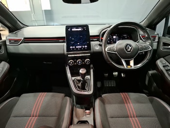 Used Renault Clio 2023 for sale - 76097971: Photo