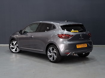 Used Renault Clio 2023 for sale - 76097971: Photo