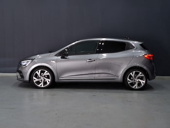 Used Renault Clio 2023 for sale - 76097971: Photo