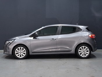 Used Renault Clio 2025 for sale - 79457821: Photo