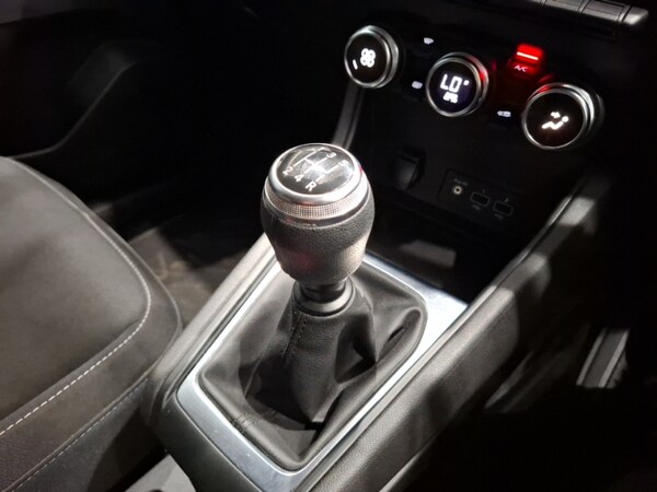 Used Renault Captur 2020 for sale - 76130175: Photo 16