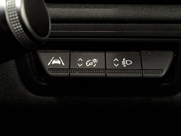Used Renault Captur 2020 for sale - 76130175: Photo 19