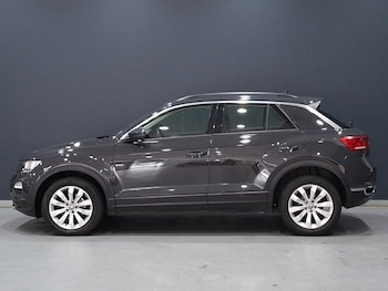 Used Volkswagen T-Roc 2021 for sale - 79557951: Photo