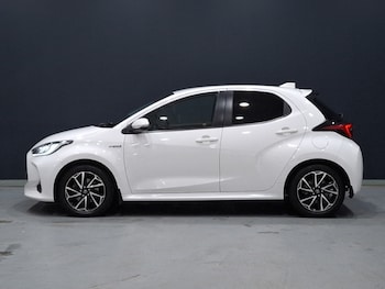 Used Toyota Yaris 2020 for sale - 76358638: Photo