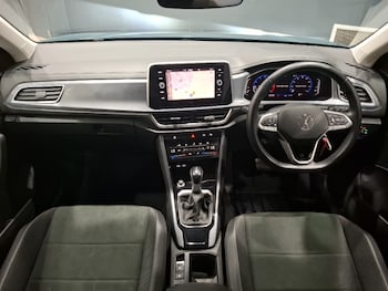 Used Volkswagen T-Roc 2024 for sale - 75395284: Photo
