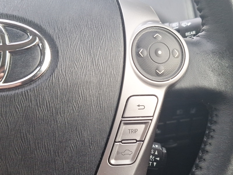 Used Toyota Prius+ 2020 for sale - 76378710: Photo 18