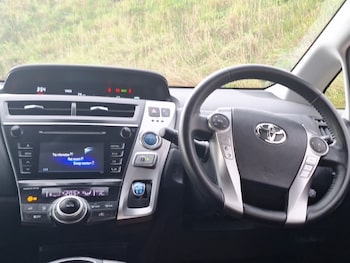 Used Toyota Prius+ 2020 for sale - 76378710: Photo