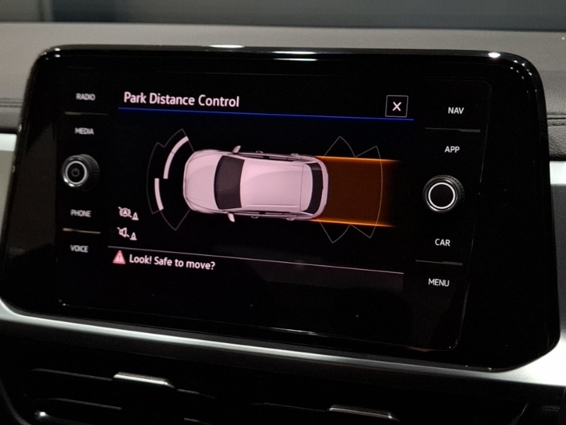 Used Volkswagen T-Roc 2023 for sale - 77678077: Photo 11