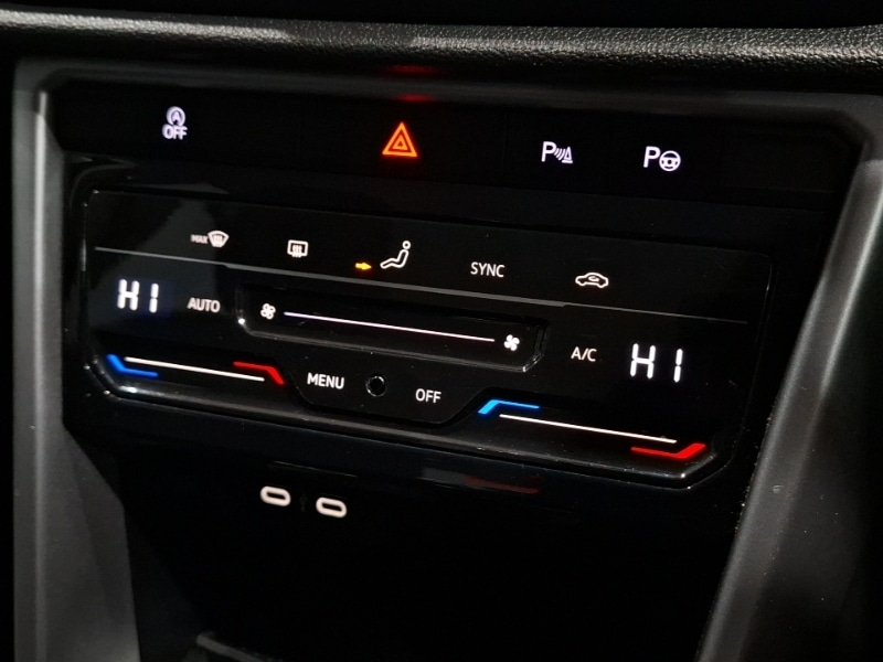 Used Volkswagen T-Roc 2023 for sale - 77678077: Photo 15