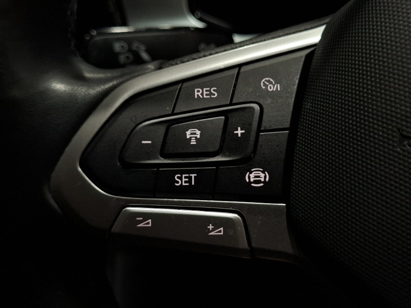 Used Volkswagen T-Roc 2023 for sale - 77678077: Photo 17