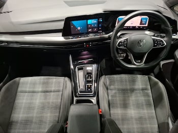 Used Volkswagen Golf 2023 for sale - 78225221: Photo