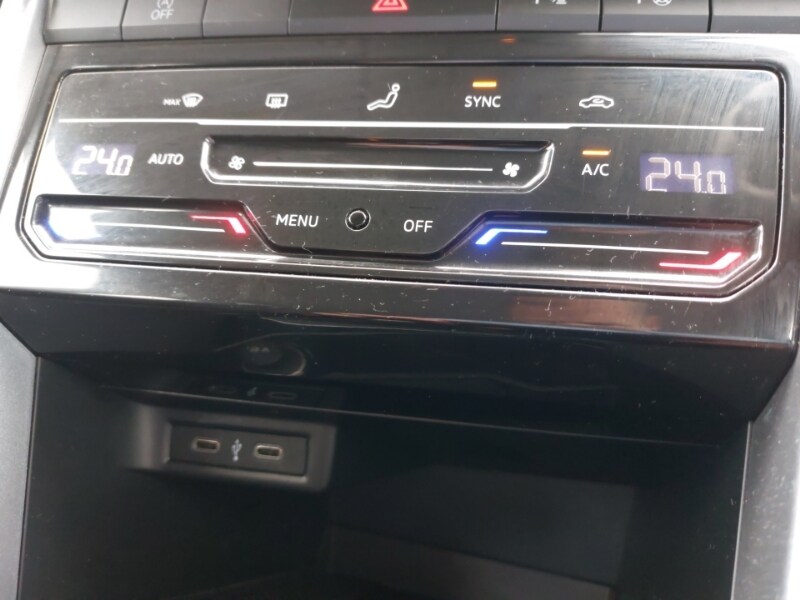 Used Volkswagen T-Roc 2022 for sale - 77889442: Photo 18