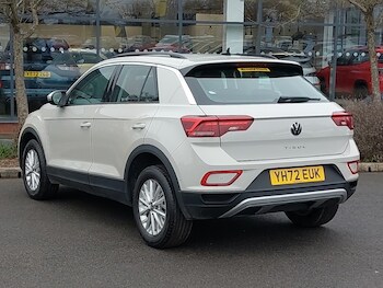 Used Volkswagen T-Roc 2022 for sale - 77889442: Photo