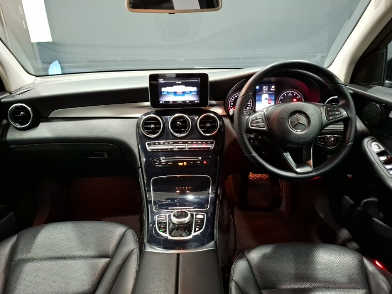 Used Mercedes-Benz GLC 2018 for sale - 77208877: Photo 2