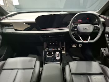 Used Audi Q6 e-tron 2024 for sale - 76465469: Photo
