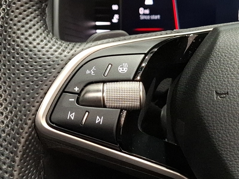 Used Skoda Karoq 2024 for sale - 76414684: Photo 18