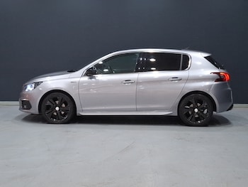 Used Peugeot 308 2018 for sale - 76321626: Photo