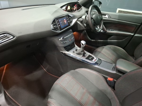 Used Peugeot 308 2018 for sale - 76321626: Photo 5