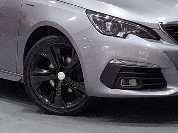 Used Peugeot 308 2018 for sale - 76321626: Photo 9