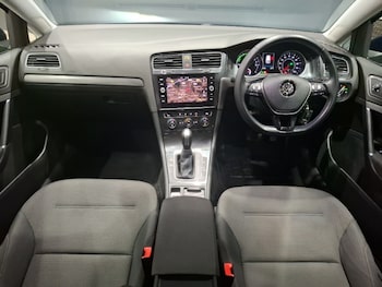 Used Volkswagen Golf 2020 for sale - 76403854: Photo