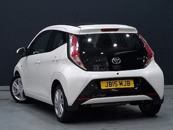 Used Toyota AYGO 2015 for sale - 79573683: Photo