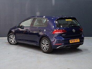 Used Volkswagen Golf 2019 for sale - 76455878: Photo