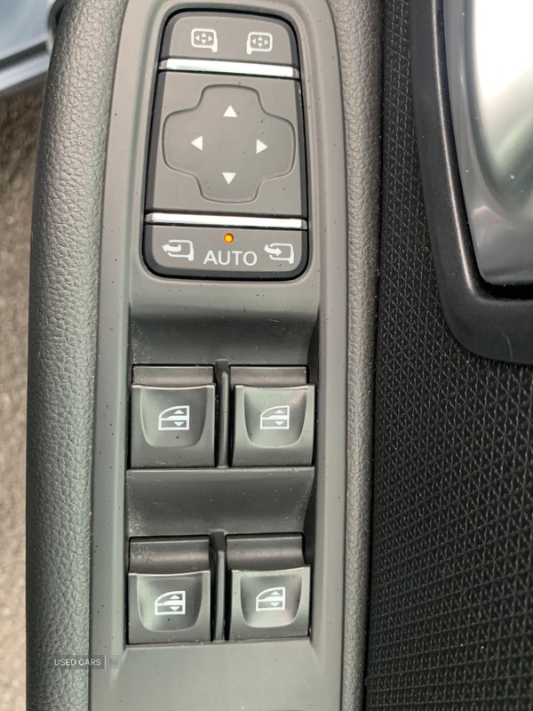 Used Renault Clio 2017 for sale - 77511713: Photo 11